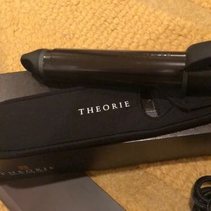 theorie curling iron